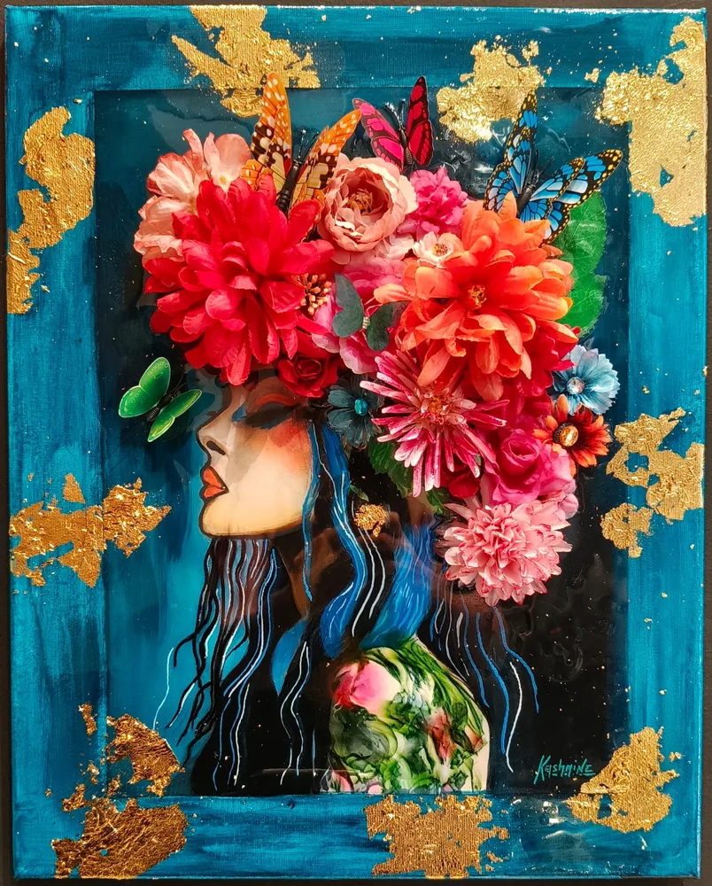 Tableau Femme aux papillons : peinture acrylique et feuilles d'or, fleurs en relief, recouvert de résine, 50 × 40 cm